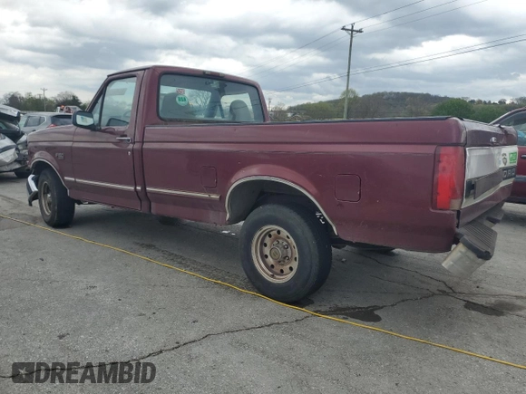1996 Ford F-150 z VIN 1FTEF15N0TLA02185, wystawiony jako Copart lot #51459355 z przebiegiem 229 421 mil mil oraz Szkoda całkowita • Salvage title. Historia ofert i sprzedaży dostępna na DreamBid. Obrazek 2.