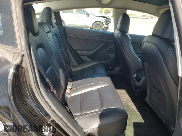 2022 Tesla Model 3 z VIN 5YJ3E1EA5NF189274, wystawiony jako Copart lot #57160765 z przebiegiem 127 420 mil mil oraz Szkoda całkowita • Salvage title. Historia ofert i sprzedaży dostępna na DreamBid. Obrazek 10.