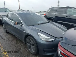 2019 Tesla Model 3 Mid Range with VIN 5YJ3E1EA3KF426971, listed as a IAAI auction lot 41564939 with Not Provided miles. Bid and sale history available at carsss.com. Image 1.