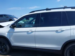 2021 Honda Passport Elite с VIN 5FNYF8H08MB028138, выставлен на аукционе IAAI как лот 42214764 с пробегом 22 591 миль миль и . История ставок и продаж доступна на DreamBid. Изображение 14.
