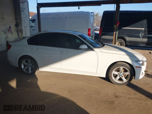 2013 BMW 3 Series 328i xDrive with VIN WBA3B5C56DF596114, listed as a IAAI auction lot 41313136 with 98,847 mi miles. Bid and sale history available at carsss.com. Image 14.