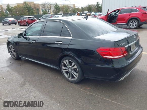 2015 Mercedes-Benz E 350 Sport with VIN WDDHF5KB6FB092327, listed as a IAAI auction lot 41782045 with 162,348 mi miles and . Bid and sale history available at DreamBid. Image 3.