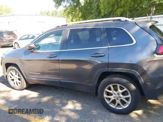 2015 Jeep Cherokee Latitude с VIN 1C4PJMCS8FW708681, выставлен на аукционе IAAI как лот 42776534 с пробегом 129 248 миль миль и . История ставок и продаж доступна на DreamBid. Изображение 14.
