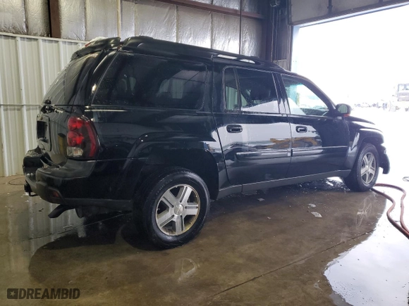 2005 Chevrolet TrailBlazer LS with VIN 1GNET16S456115918, listed as a Copart auction lot 88024455 with 146,799 mi miles and Salvage Title. Bid and sale history available at carsss.com. Image 3.