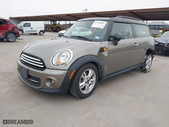 2013 MINI Cooper Clubman with VIN WMWZF3C51DT489508, listed as a IAAI auction lot 41748025 with 65,305 mi miles. Bid and sale history available at carsss.com. Image 2.
