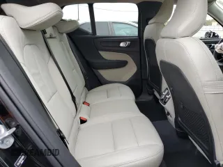 2024 Volvo XC40 с VIN YV4L12UF0R2313942, выставлен на аукционе Copart как лот 73662794 с пробегом Не указан миль и Списание • Salvage title. История ставок и продаж доступна на DreamBid. Изображение 11.
