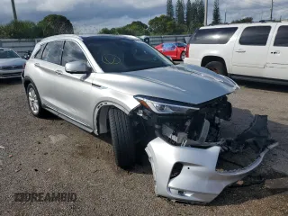 2019 Infiniti QX50 LUXE with VIN 3PCAJ5M15KF108197, listed as a Copart auction lot 68457122 with 31,942 mi miles. Bid and sale history available at carsss.com. Image 4.