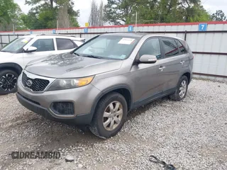 2012 Kia Sorento LX with VIN 5XYKT3A10CG260762, listed as a IAAI auction lot 41931250 with 1 mi miles. Bid and sale history available at carsss.com. Image 2.