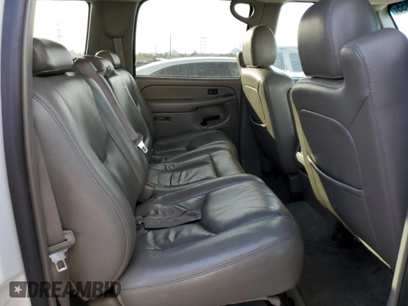 2006 Chevrolet Suburban LT with VIN 3GNEC16Z06G115945, listed as a Copart auction lot 44770155 with 197,979 mi miles and Salvage Title. Bid and sale history available at carsss.com. Image 11.