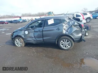 2017 Nissan Rogue Sport SL with VIN JN1BJ1CR3HW118691, listed as a IAAI auction lot 41532605 with 107,025 mi miles. Bid and sale history available at carsss.com. Image 14.