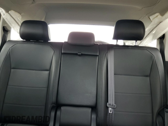 2018 Volkswagen Tiguan SEL z VIN 3VV2B7AX7JM004960, wystawiony jako Copart lot #55803665 z przebiegiem 102 492 mil mil oraz Szkoda całkowita • Salvage title. Historia ofert i sprzedaży dostępna na DreamBid. Obrazek 10.