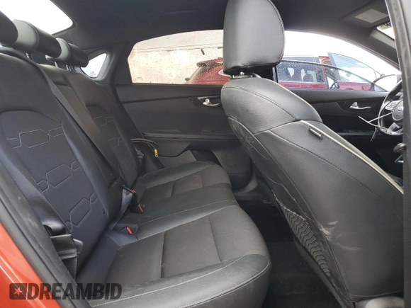 2021 Kia Forte GT-Line with VIN 3KPF34AD4ME318985, listed as a Copart auction lot 59023575 with 94,572 mi miles and Salvage title. Bid and sale history available at DreamBid. Image 10.