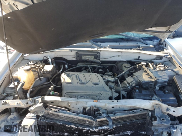 2004 Ford Escape XLS with VIN 1FMYU92124KA89643, listed as a Copart auction lot 84162924 with 177,930 mi miles and Clean Title. Bid and sale history available at DreamBid. Image 14.