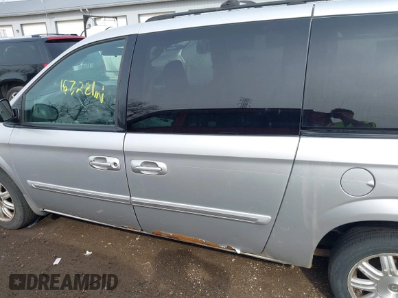 2006 Chrysler Town & Country Touring with VIN 2A4GP54L56R772868, listed as a IAAI auction lot 41935753 with 167,281 mi miles and . Bid and sale history available at DreamBid. Image 14.