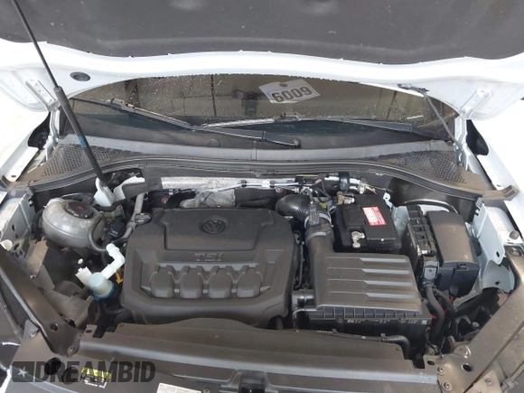2019 Volkswagen Tiguan SE with VIN 3VV3B7AX9KM030028, listed as a IAAI auction lot 40445099 with 85,400 mi miles and . Bid and sale history available at DreamBid. Image 10.