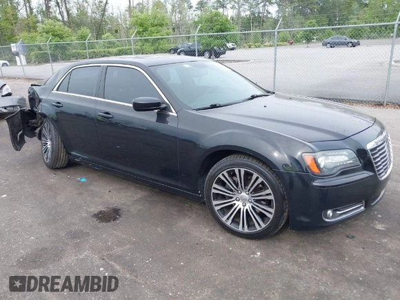 2013 Chrysler 300 with VIN 2C3CCABT2DH735764, listed as a IAAI auction lot 41977616 with 164,517 mi miles. Bid and sale history available at carsss.com. Image 1.