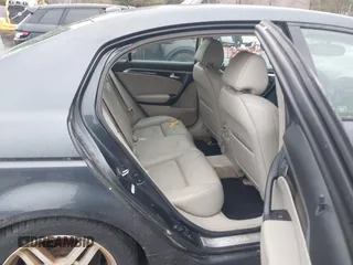 2007 Acura TL with VIN 19UUA66277A039068, listed as a IAAI auction lot 41990963 with 205,277 mi miles. Bid and sale history available at carsss.com. Image 8.
