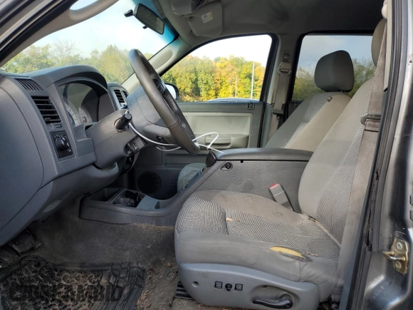 2007 Dodge Dakota SLT with VIN 1D7HW48K17S141548, listed as a Copart auction lot 74875484 with 166,785 mi miles and Salvage Title. Bid and sale history available at carsss.com. Image 7.