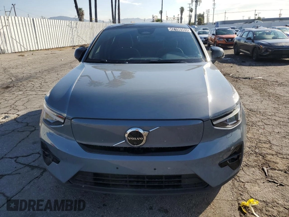 2023 Volvo C40 Plus с VIN YV4ED3GL1P2060733, выставлен на аукционе Copart как лот 42198985 с пробегом Не указан миль и Чистый • Clean title. История ставок и продаж доступна на DreamBid. Изображение 5.