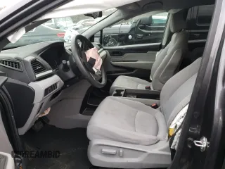 2018 Honda Odyssey LX with VIN 5FNRL6H27JB043695, listed as a Copart auction lot 83635584 with 83,604 mi miles and Salvage Title. Bid and sale history available at carsss.com. Image 7.