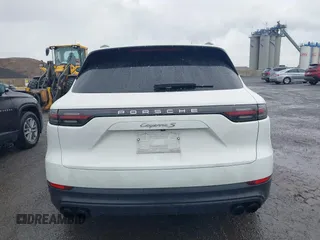 2019 Porsche Cayenne S z VIN WP1AB2AY2KDA64548, wystawiony jako IAAI lot #42316649 z przebiegiem 28 110 mil mil oraz . Historia ofert i sprzedaży dostępna na DreamBid. Obrazek 16.