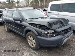 2006 Volvo XC70 with VIN YV4SZ592261239677, listed as a IAAI auction lot 41771235 with 239,475 mi miles. Bid and sale history available at carsss.com. Image 1.