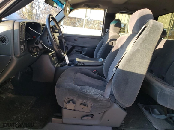 2002 Chevrolet Silverado 2500 LT with VIN 1GCGK29U62Z135816, listed as a Copart auction lot 81586974 with 206,434 mi miles and Clean Title. Bid and sale history available at carsss.com. Image 7.