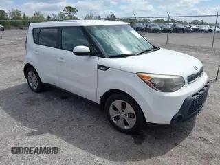 2014 Kia Soul with VIN KNDJN2A26E7741866, listed as a IAAI auction lot 41703749 with 181,024 mi miles. Bid and sale history available at carsss.com. Image 1.