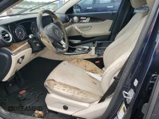 2017 Mercedes-Benz E 300 Luxury z VIN WDDZF4KB3HA076755, wystawiony jako Copart lot #56703125 z przebiegiem Nie podano mil oraz Czysty tytuł • Clean title. Historia ofert i sprzedaży dostępna na DreamBid. Obrazek 7.