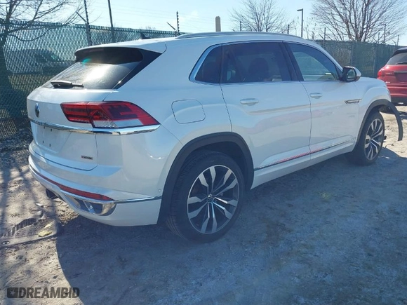 2022 Volkswagen Atlas Cross Sport 3.6L V6 SEL Premium R-Line with VIN 1V2FE2CA3NC207630, listed as a IAAI auction lot 41741177 with 28,707 mi miles. Bid and sale history available at carsss.com. Image 4.