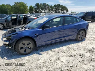2022 Tesla Model 3 z VIN 5YJ3E1EA8NF188152, wystawiony jako Copart lot #55862225 z przebiegiem 81 444 mil mil oraz Szkoda całkowita • Salvage title. Historia ofert i sprzedaży dostępna na DreamBid. Obrazek 1.