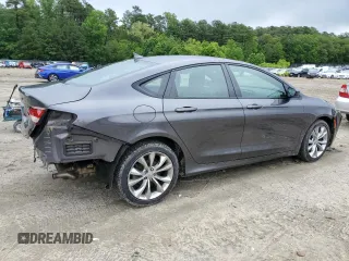 2015 Chrysler 200 S z VIN 1C3CCCBB5FN722116, wystawiony jako Copart lot #57477485 z przebiegiem 139 785 mil mil oraz Szkoda całkowita • Salvage title. Historia ofert i sprzedaży dostępna na DreamBid. Obrazek 3.