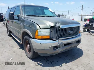 2001 Ford Excursion Limited z VIN 1FMNU42S91EA39377, wystawiony jako IAAI lot #42359734 z przebiegiem 156 168 mil mil oraz . Historia ofert i sprzedaży dostępna na DreamBid. Obrazek 6.