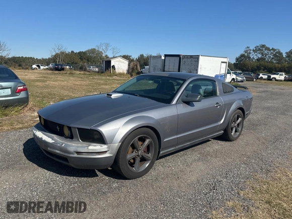 2007 Ford Mustang Deluxe with VIN 1ZVFT80N975342231, listed as a Copart auction lot 88990895 with 175,676 mi miles and Clean Title. Bid and sale history available at carsss.com. Image 2.