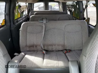 2006 Chevrolet Express Passenger with VIN 1GAHG39U261200900, listed as a Copart auction lot 81040404 with 68,221 mi miles and Salvage title. Bid and sale history available at DreamBid. Image 10.