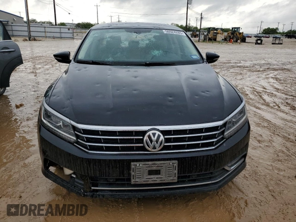 2017 Volkswagen Passat SE with VIN 1VWGT7A32HC017803, listed as a Copart auction lot 50924285 with 108,413 mi miles and Clean title. Bid and sale history available at DreamBid. Image 5.