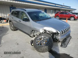 2017 Jeep Cherokee Sport with VIN 1C4PJMAB5HW646257, listed as a Copart auction lot 49246355 with 71,065 mi miles and Salvage Title. Bid and sale history available at DreamBid. Image 4.