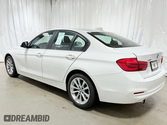 2018 BMW 3 Series 320i xDrive with VIN WBA8E5G50JNV01796, listed as a Copart auction lot 54241045 with 70,372 mi miles and Clean Title. Bid and sale history available at carsss.com. Image 3.