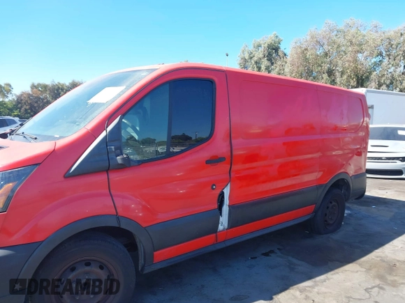 2019 Ford Transit with VIN 1FTYE1YMXKKA80772, listed as a IAAI auction lot 39910159 with 117,427 mi miles. Bid and sale history available at carsss.com. Image 14.