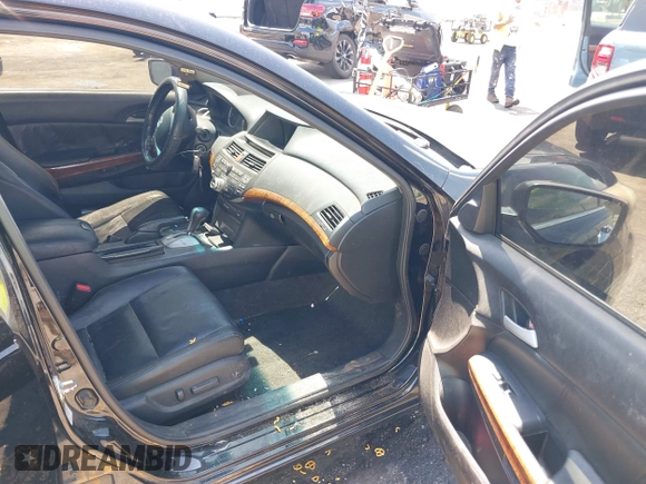 2011 Honda Accord EX-L с VIN 1HGCP3F88BA032555, выставлен на аукционе IAAI как лот 42556674 с пробегом 201 065 миль миль и . История ставок и продаж доступна на DreamBid. Изображение 5.