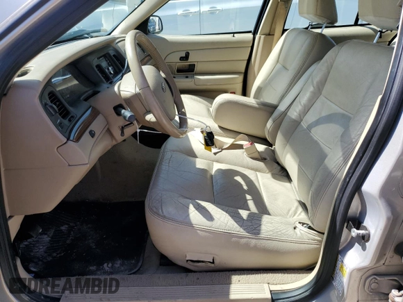 2008 Ford Crown Victoria LX z VIN 2FAFP74V58X127639, wystawiony jako Copart lot #48579124 z przebiegiem 88 258 mil mil oraz Nie do naprawy • Non repairable. Historia ofert i sprzedaży dostępna na DreamBid. Obrazek 7.