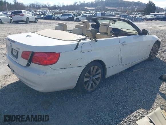 2011 BMW 3 Series 328i with VIN WBADW3C52BE539201, listed as a IAAI auction lot 41572349 with 205,932 mi miles. Bid and sale history available at carsss.com. Image 4.