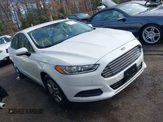 2013 Ford Fusion S with VIN 3FA6P0G73DR160667, listed as a IAAI auction lot 40964633 with 130,487 mi miles. Bid and sale history available at carsss.com. Image 1.