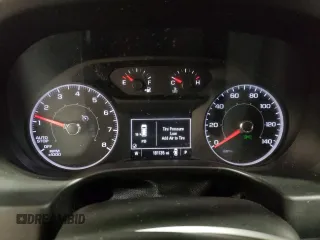 2017 GMC Acadia SLE z VIN 1GKKNLLA1HZ279308, wystawiony jako Copart lot #55702685 z przebiegiem 181 135 mil mil oraz Czysty tytuł • Clean title. Historia ofert i sprzedaży dostępna na DreamBid. Obrazek 9.