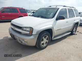 2004 Chevrolet TrailBlazer LS with VIN 1GNDT13S442417473, listed as a IAAI auction lot 42068833 with 284,892 mi miles. Bid and sale history available at carsss.com. Image 2.