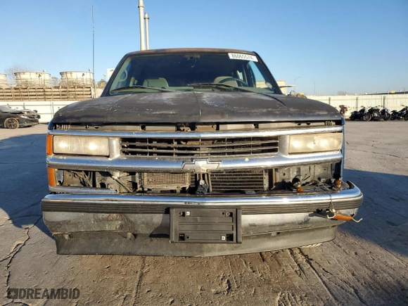 1998 Chevrolet Tahoe with VIN 1GNEC13R8WJ313742, listed as a Copart auction lot 86065574 with 201,120 mi miles and Salvage Title. Bid and sale history available at carsss.com. Image 5.