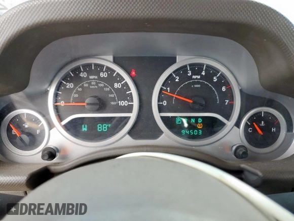 2008 Jeep Wrangler Unlimited Rubicon z VIN 1J4GA69128L529271, wystawiony jako Copart lot #58939945 z przebiegiem 94 503 mil mil oraz Szkoda całkowita • Salvage title. Historia ofert i sprzedaży dostępna na DreamBid. Obrazek 9.