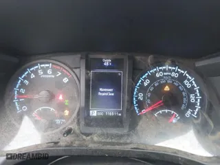 2019 Toyota Tacoma 4WD SR with VIN 3TMCZ5AN0KM202251, listed as a IAAI auction lot 41676243 with 116,911 mi miles. Bid and sale history available at carsss.com. Image 7.