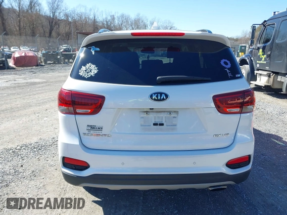 2019 Kia Sorento EX V6 with VIN 5XYPH4A57KG455210, listed as a IAAI auction lot 41520626 with 145,682 mi miles. Bid and sale history available at carsss.com. Image 16.
