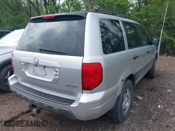 2005 Honda Pilot LX with VIN 2HKYF18185H572190, listed as a IAAI auction lot 42135127 with 201,768 mi miles. Bid and sale history available at carsss.com. Image 4.